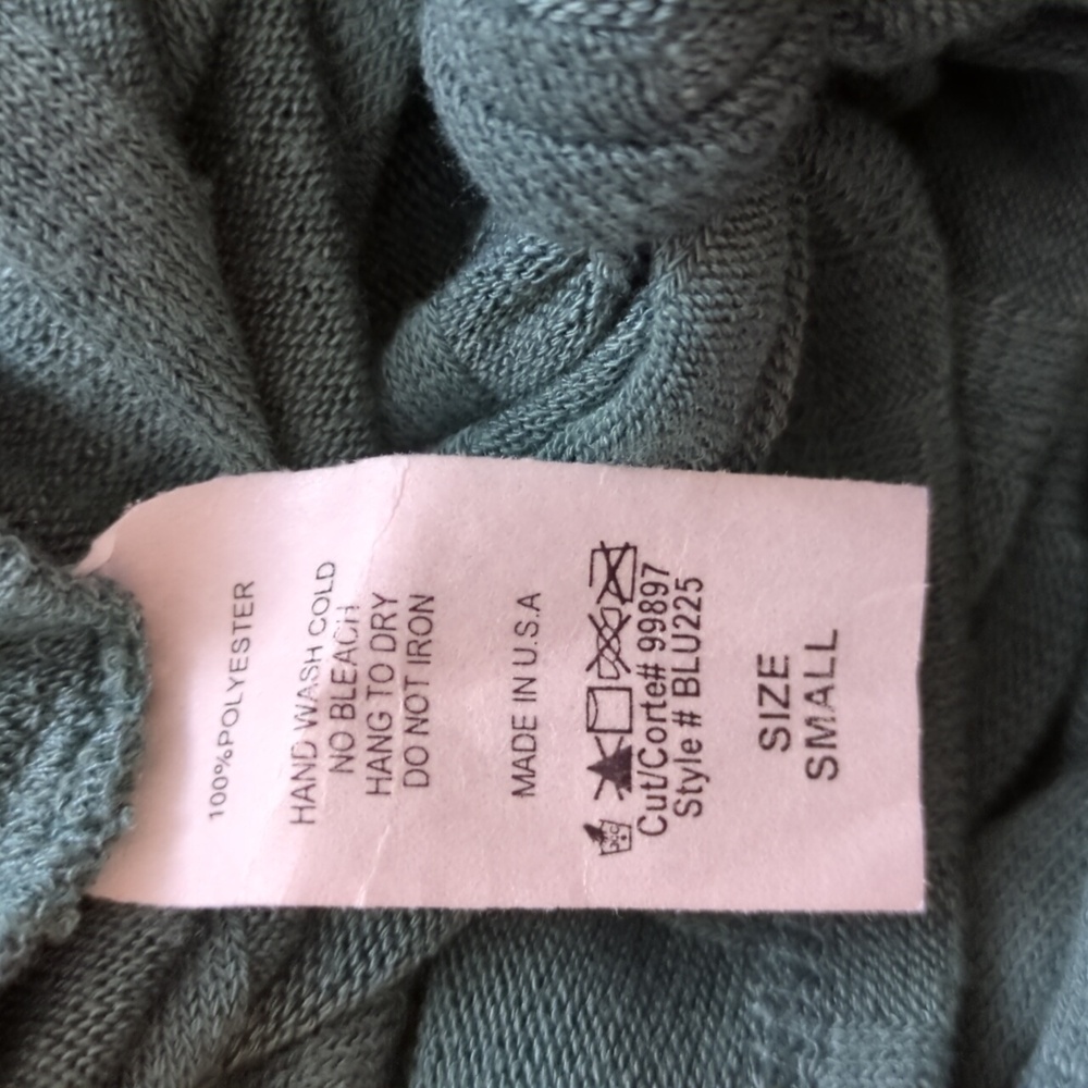 Etiquette top long sleeve size small color Green. - Picture 4 of 4